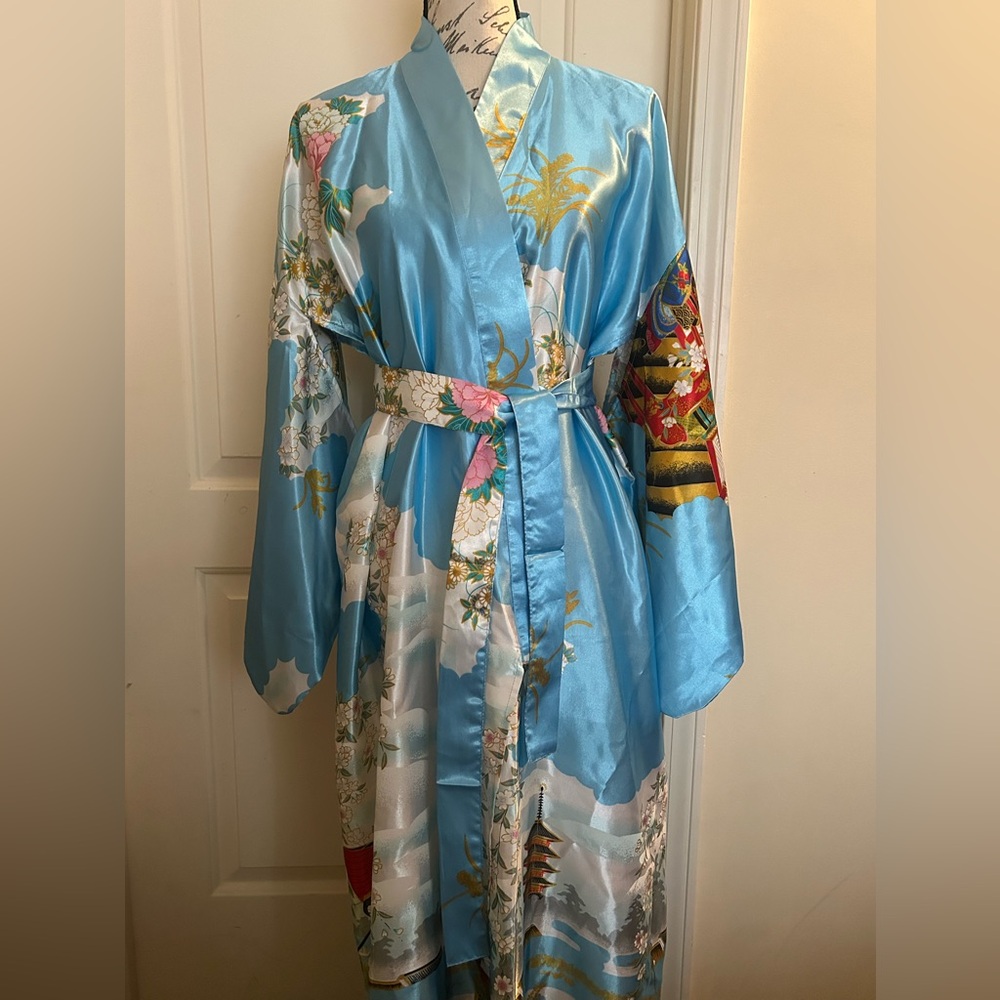 Elegant Blue Floral Kimono Robe